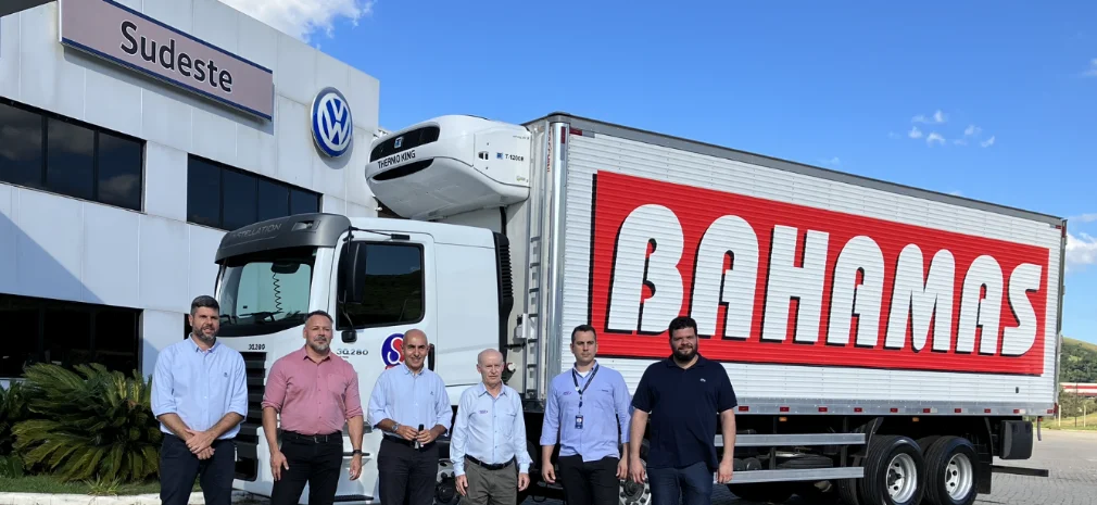 Camiones VW entregados al Grupo Bahamas de supermercados